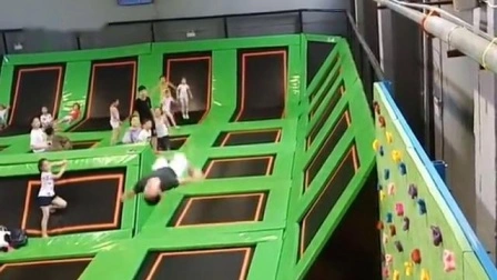 Fabrik maßgeschneiderter großer Indoor-Trampolin-Spielplatz für Sport- und Fitnessstudios für Erwachsene zu verkaufen